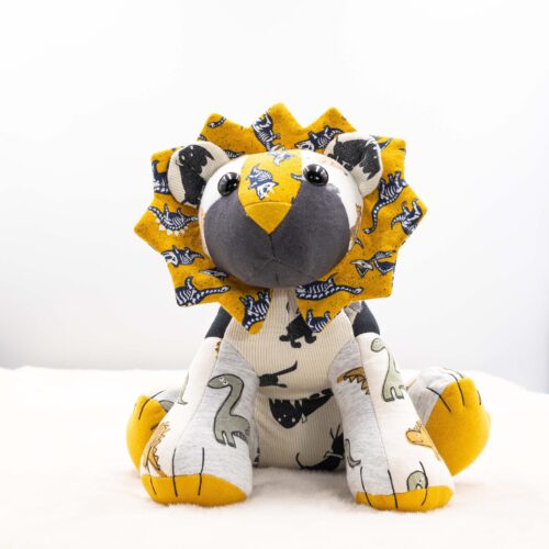 Geel-witte leeuw handgemaakt van stof